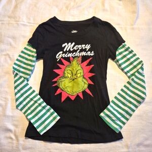 The Grinch size Large juniors 11-13 long sleeve Grinch design EUC